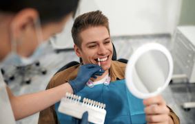 Un tratamiento popular: Carillas dentales