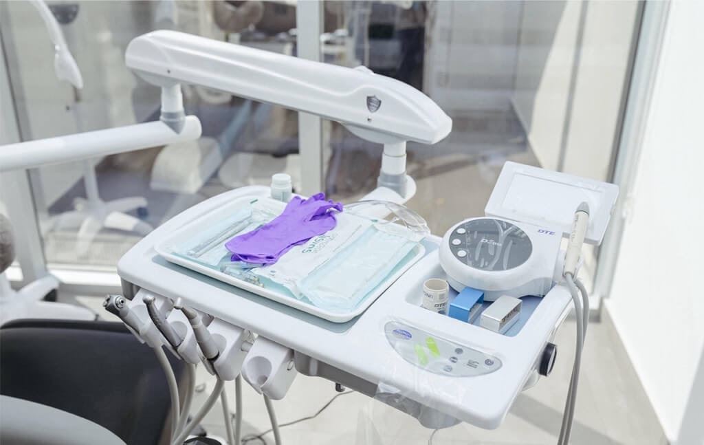 Dr. Implant Dentist